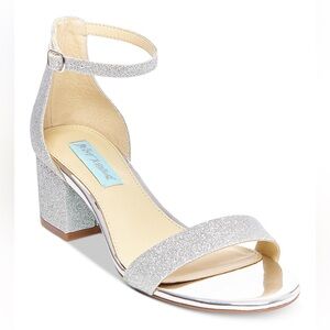 Betsey Johnson Women’s Jayce Evening Sandals Size 7.5 Glitter Block Heel Silver